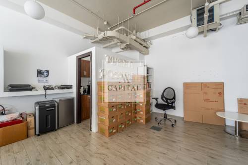 Bright Unit | Open Layout | Ensuite Pantry