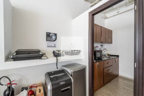 Bright Unit | Open Layout | Ensuite Pantry