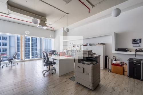 Bright Unit | Open Layout | Ensuite Pantry