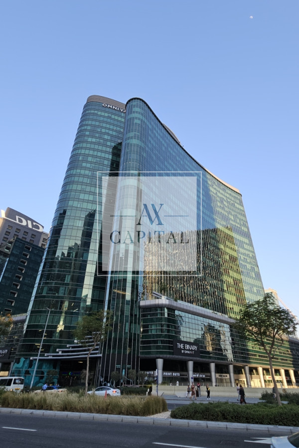 FURNISHED | CANAL VIEW | WR & PANTRY INSIDE