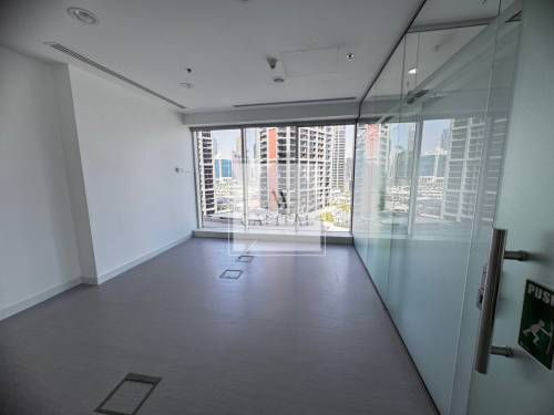 FITTED | CANAL VIEW | BUSINESS BAY | Mid Floor