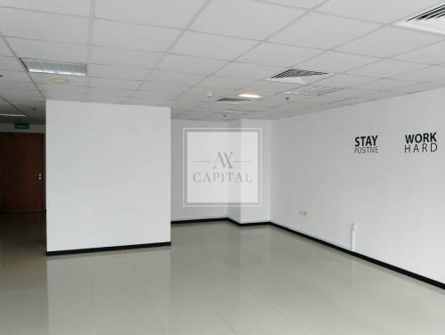 CANAL VIEW | BRIGHT WINDOWS | LESS TRAFFIC AREA