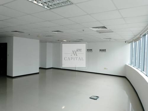 CANAL VIEW | BRIGHT WINDOWS | LESS TRAFFIC AREA