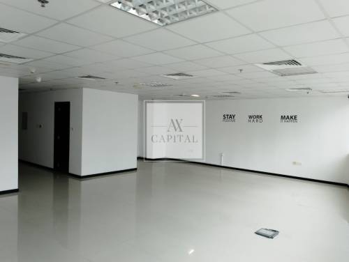 CANAL VIEW | BRIGHT WINDOWS | LESS TRAFFIC AREA