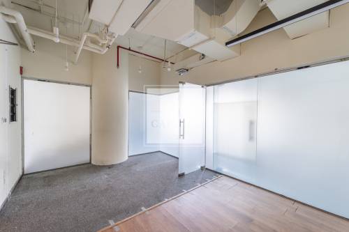 Fitted Office | High Floor | Canal Views | Parking