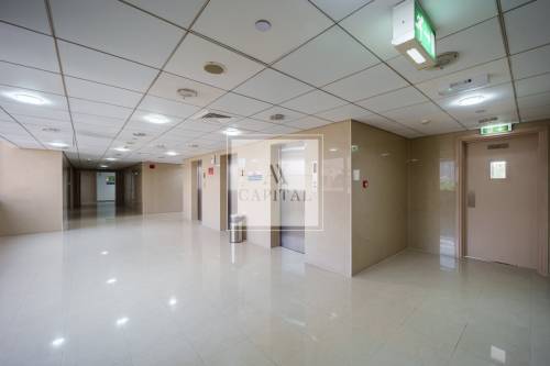 Commercial Office Space | Well maintained | DIP 1